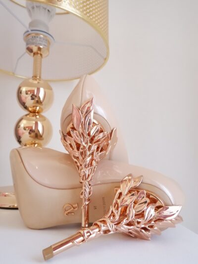 a purse with a lamp shade